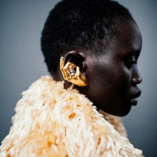 1PC Novelty Design Metal Hand Earcuff Dangle Earrings For Women Jewelry Fashion Show Statement Earrings Accessories