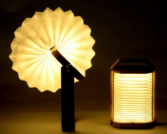 Cool & Creative Wooden Hand Lamp Interior Decoration Lamps Very Suitable For Bedside Tables