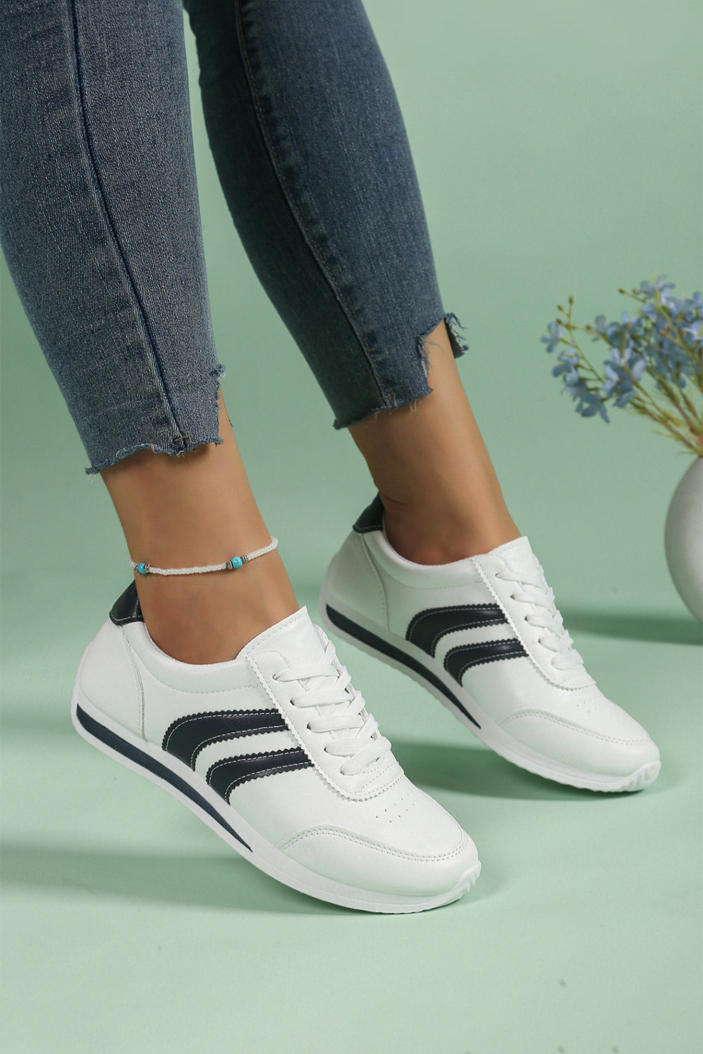 Classic timeless White PU Leather Striped Lace Up Casual Sneakers