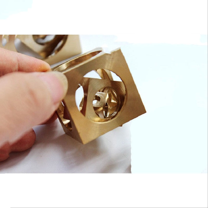 Hand Lathe Processing Square Copper Ghost Ball