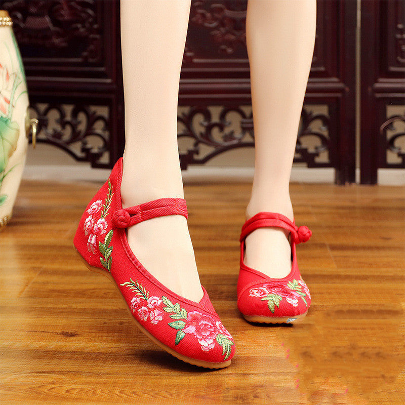 Luxury Ethnic Style Embroidered Shoes Beijing Cloth Shoes