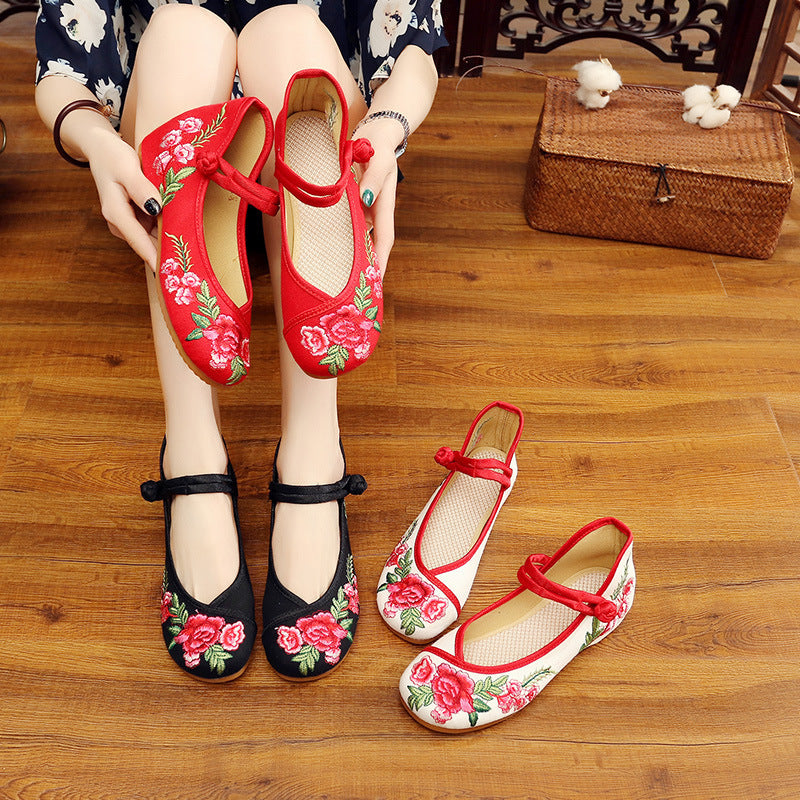 Luxury Ethnic Style Embroidered Shoes Beijing Cloth Shoes