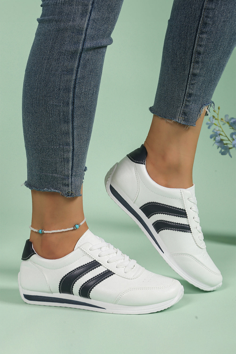 Classic timeless White PU Leather Striped Lace Up Casual Sneakers