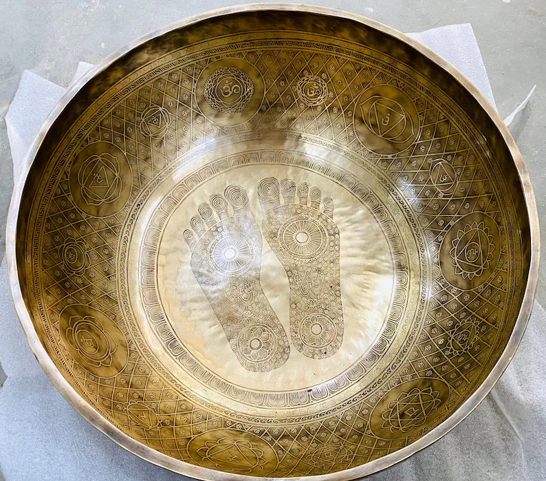 Himalayan Tibetan singing bowl: extra-large bowl with a carved Buddha base for sound healing