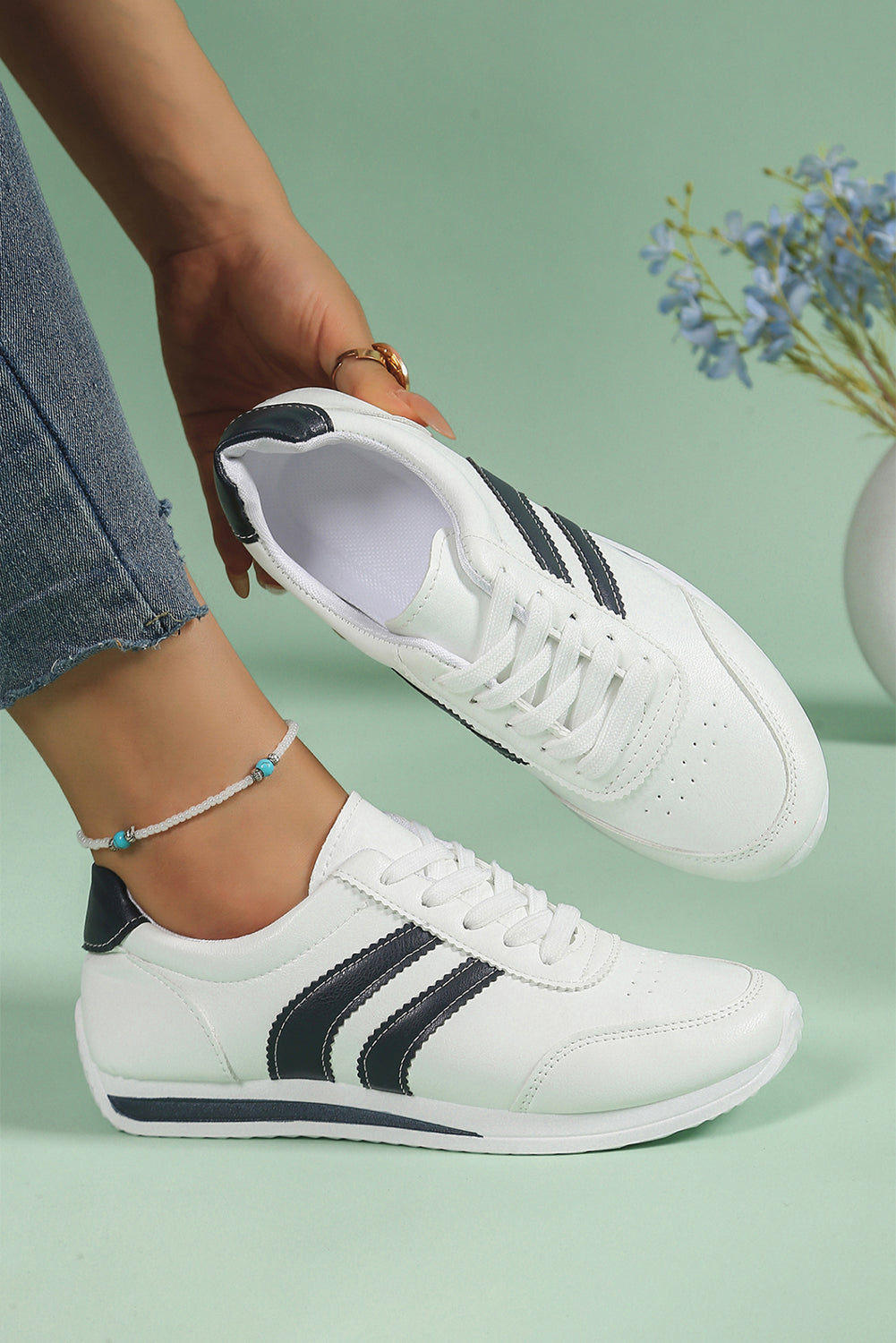 Classic timeless White PU Leather Striped Lace Up Casual Sneakers