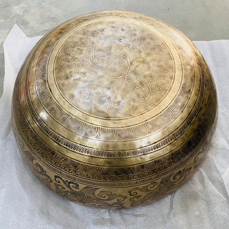 Himalayan Tibetan singing bowl: extra-large bowl with a carved Buddha base for sound healing