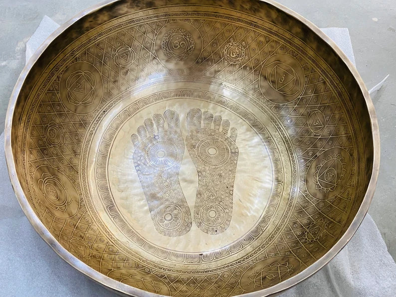 Himalayan Tibetan singing bowl: extra-large bowl with a carved Buddha base for sound healing