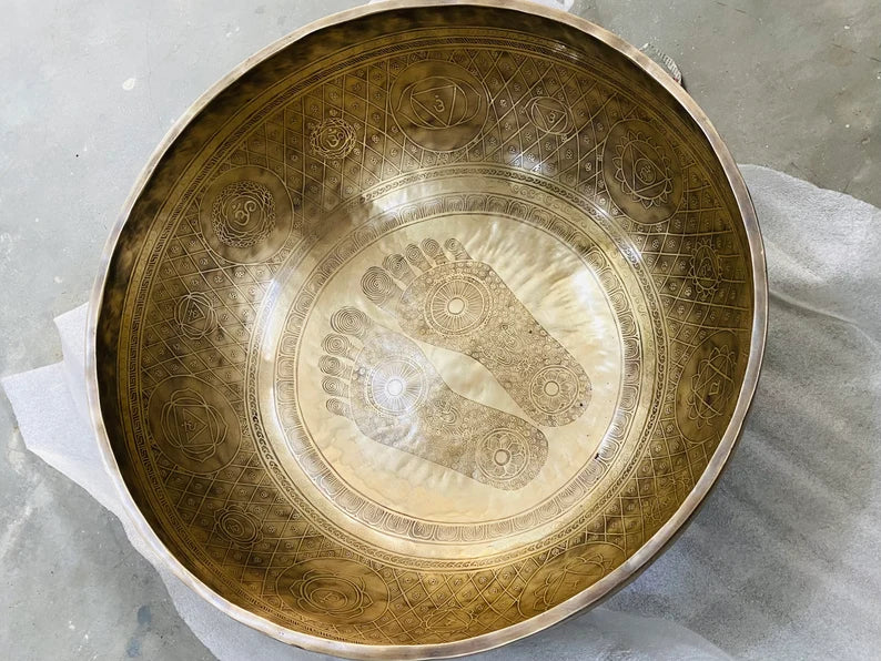 Himalayan Tibetan singing bowl: extra-large bowl with a carved Buddha base for sound healing