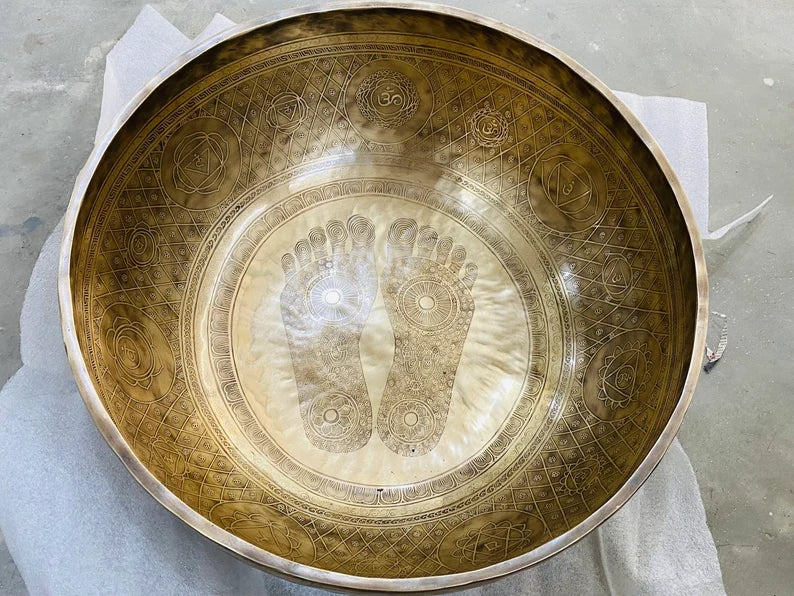 Himalayan Tibetan singing bowl: extra-large bowl with a carved Buddha base for sound healing