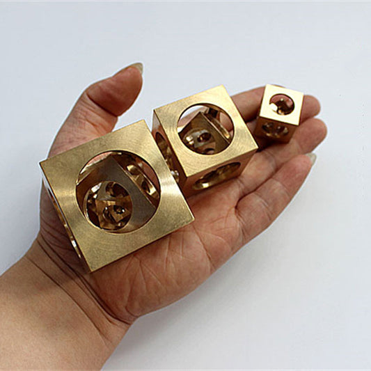 Hand Lathe Processing Square Copper Ghost Ball