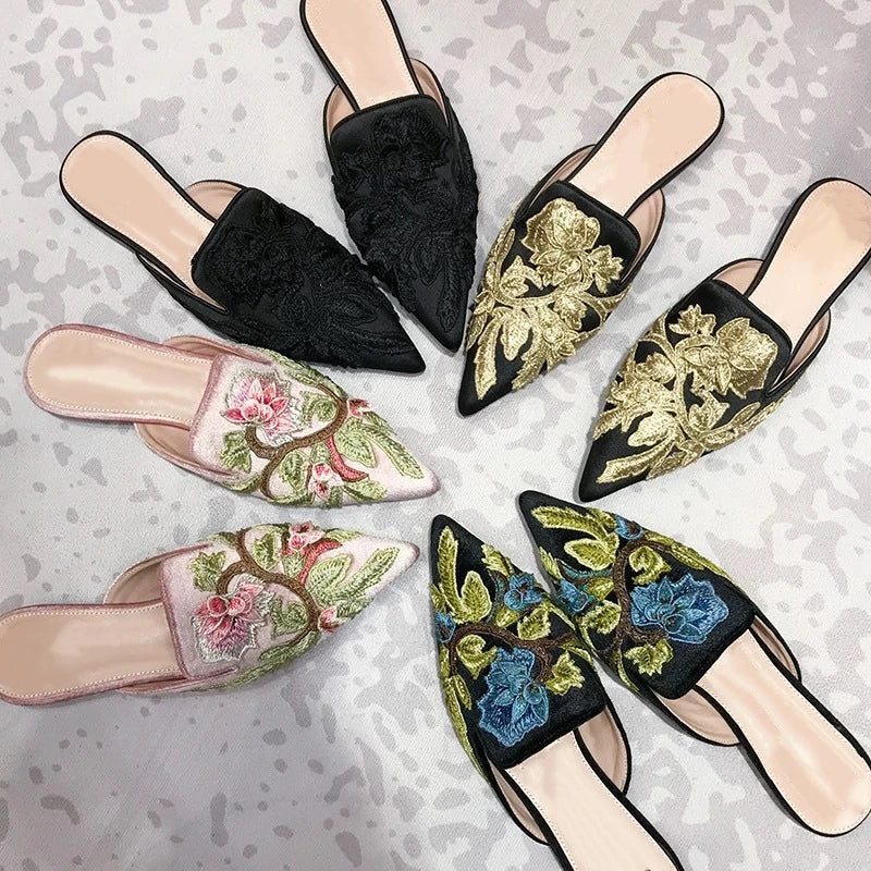 34-43 Retro Style Embroidery Female Shoes Outdoor Casual Pointed Toe 2026 Trendy Flat Women's Sandals