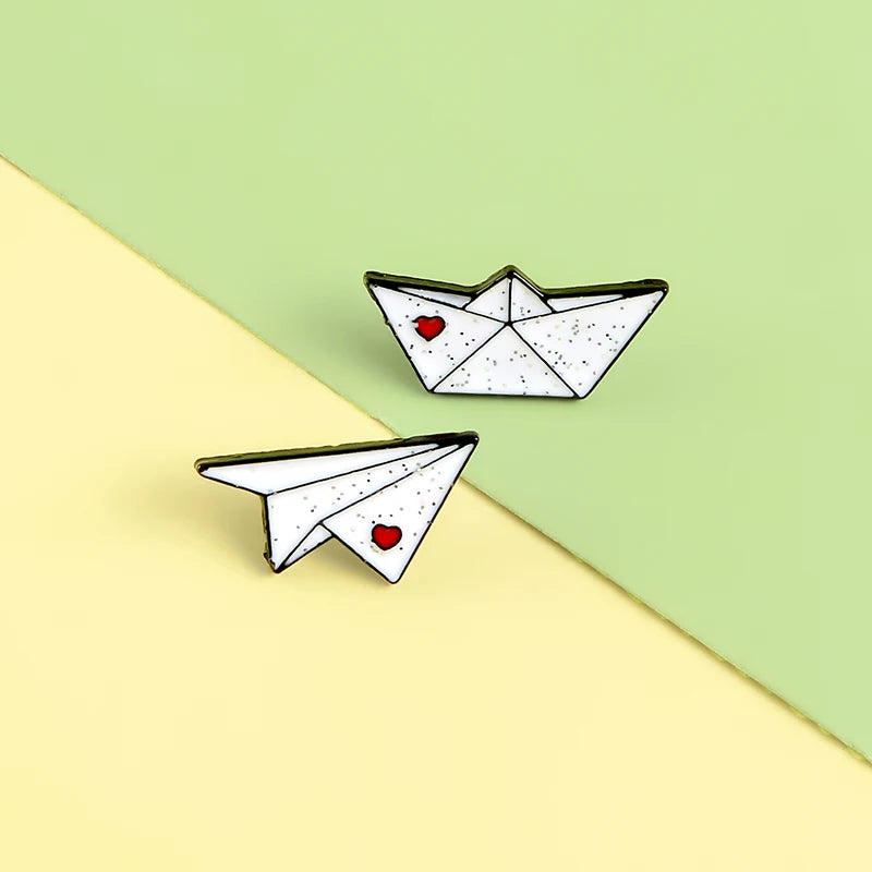 Paper plane Boat Enamel Pins Custom Love Brooches Lapel Pin Shirt Bag Aircraft Ferry Badge Mini Jewelry Gift For Kids Friends