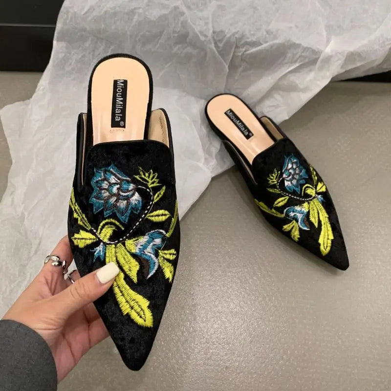 2024 New Ladies Slippers Outdoor Flat Loafer Pointed Toe Mules Slides Footwear