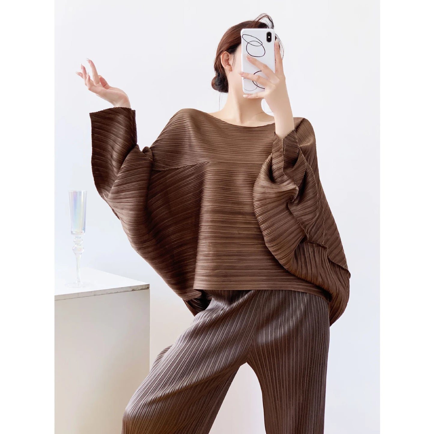 Miyake Style Pleated Top for Women 2025 New Solid Color Loose Round Neck Bat Sleeve Lazy High-end T-shirt for Women