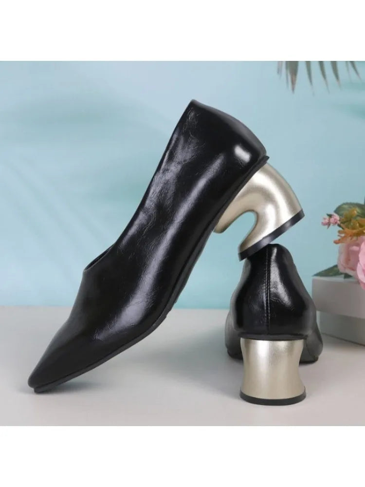 The 2025 Autumn New Style of High-end, Niche and Elegant Square Toe Single Shoes with Irregular Heels