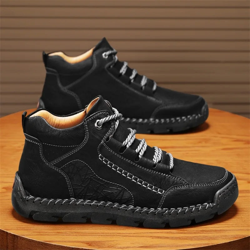 Autumn Mens Comfortable Lace Up Retro High Top Shoe Brand New Men Leather Boots Fashionable Anti Slip Soft Soled Mid-range Boots
