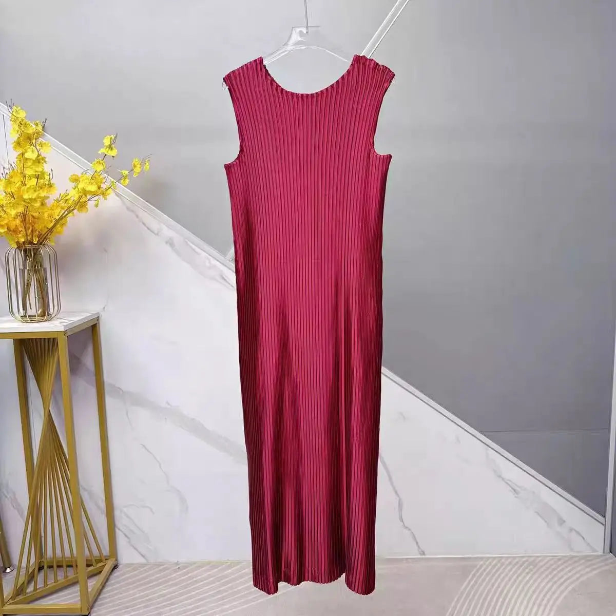 Women's Burgundy Pleated miyake StyleBatwing Sleeve Round Neck Cropped Long-Sleeve Top Shiny Fabric Fashion Casual Daily Wear Trendy Chic