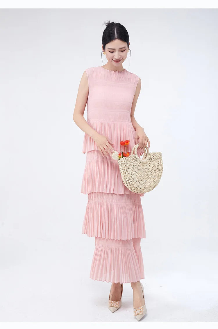 Miyake Folds 2024 Spring/summer New Elegant Women's Sleeveless Dress Fashion Everything Cake Dress
