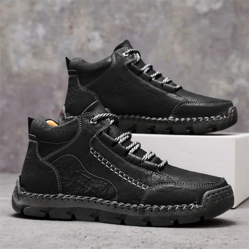 Autumn Mens Comfortable Lace Up Retro High Top Shoe Brand New Men Leather Boots Fashionable Anti Slip Soft Soled Mid-range Boots