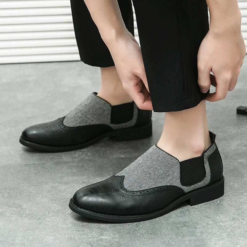 Spring New Men's Comfortable Carved Breathable Block Shoes Fashion Brand Men Retro Brown Pointed Business Banquet Wedding Shoes