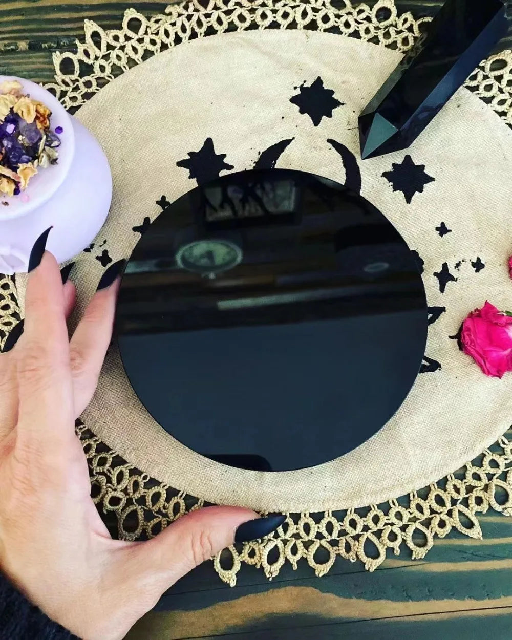 Natural Black Obsidian Scrying Mirror Healing Crystals Stone Round Plate Witchcraft Magic Mirror Crystal Home Decor With Shelf