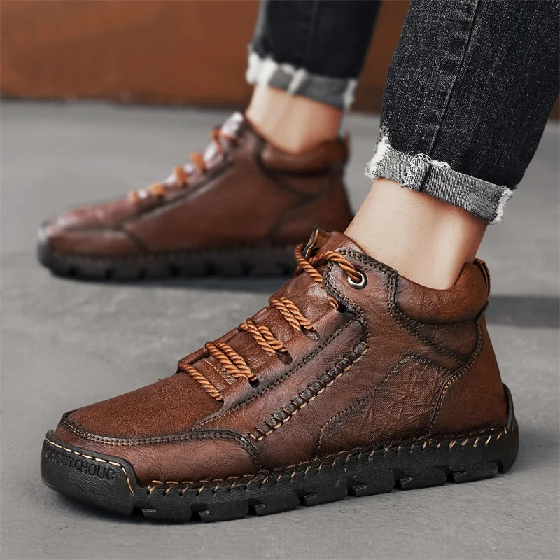 Autumn Mens Comfortable Lace Up Retro High Top Shoe Brand New Men Leather Boots Fashionable Anti Slip Soft Soled Mid-range Boots
