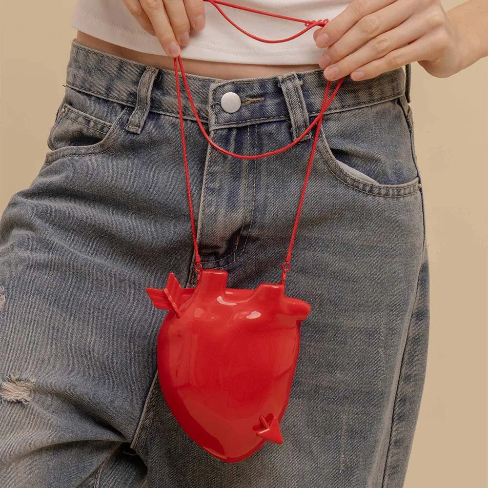 Heart Bag new fashion niche design heart chain shoulder bag metal dinner bag