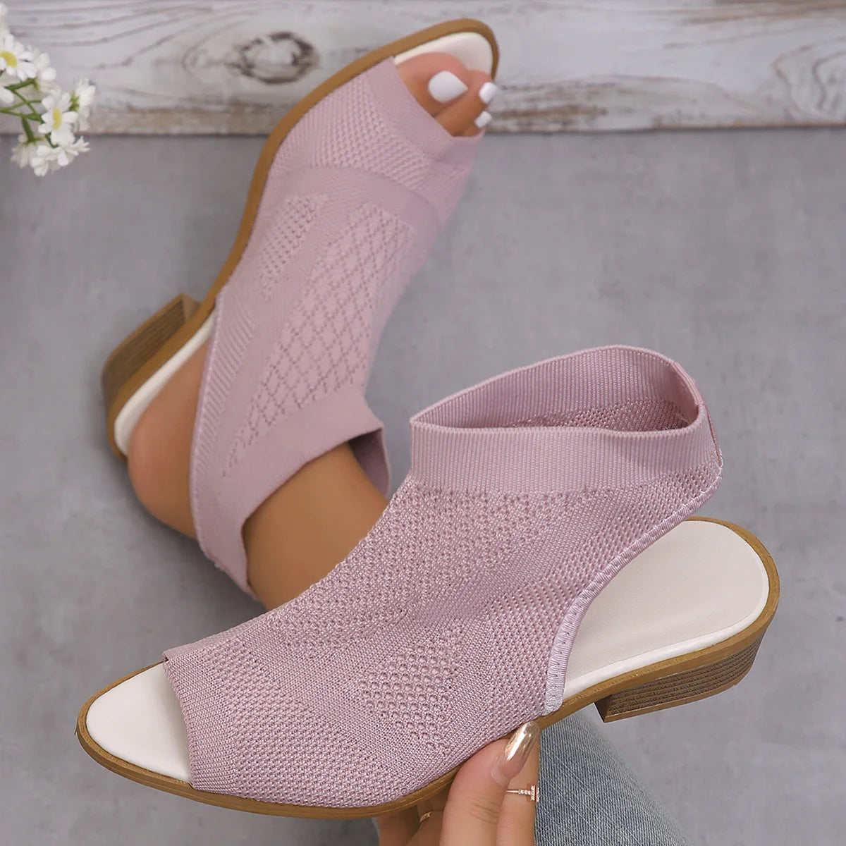 Sandals Fashion Summer Versatile Women Shoe Soft Non Slip Knitted Flat Shoes Breathable Hollow Fish Mouth Designer Shoes