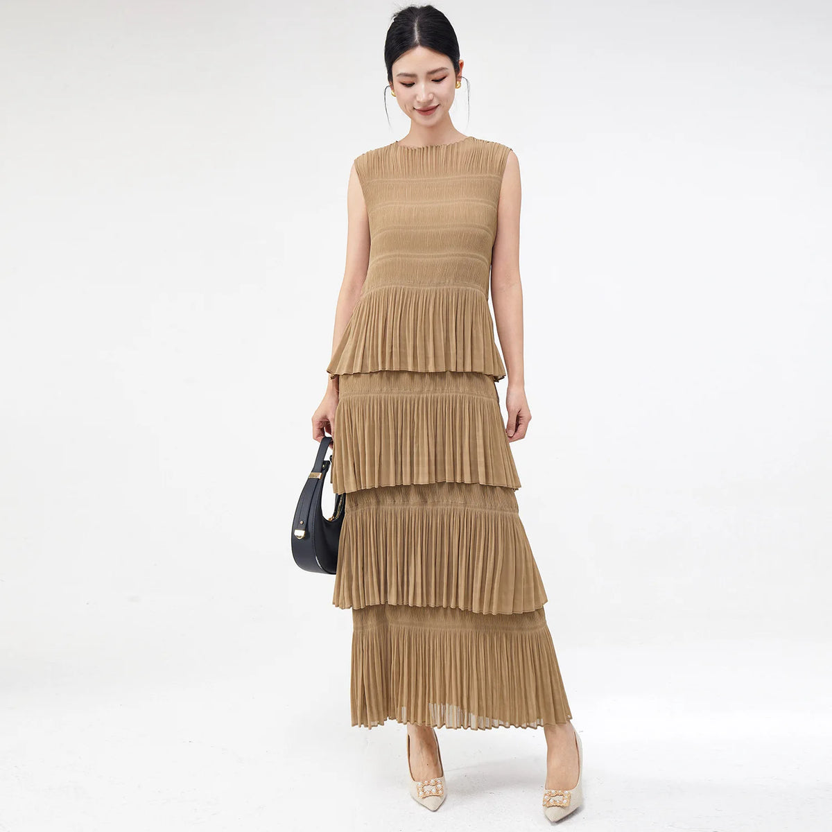 Miyake Folds 2024 Spring/summer New Elegant Women's Sleeveless Dress Fashion Everything Cake Dress