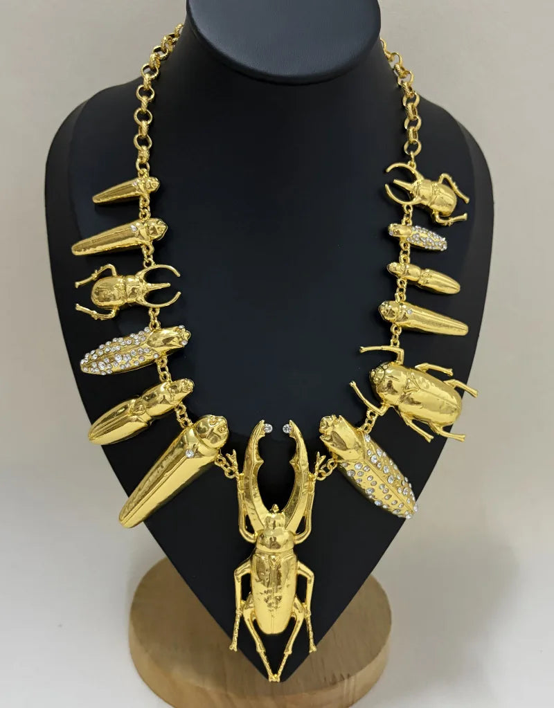 New Exaggerated Women's Chunky Metal Alloy Bug Insect Charms Necklace Fashion Brand Statement Jewelry Boutique Chain Accessory