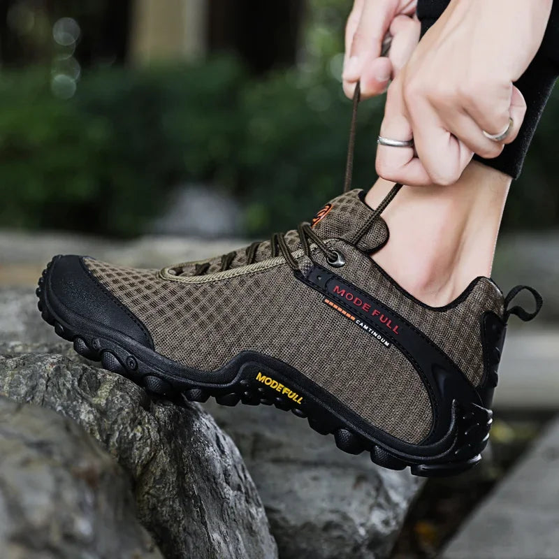 Outdoor Hiking Waterproof And Anti-Skid Thick Bottom Wear-Resistant And Breathable Ultra Light Cloth Mountaineering Shoes
