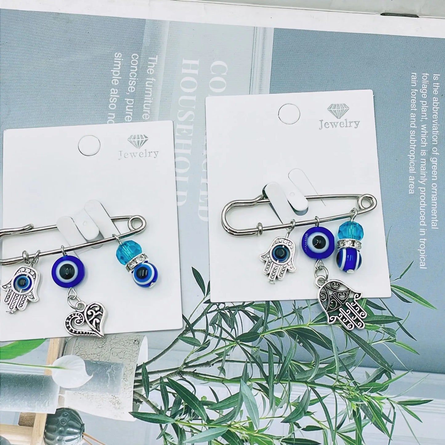 New Evil Eye Badges Cosplay Anime Demon Blue Eye Vintage Devil Eyes Brooches Costume Pin Fans Collection Friends Gifts Wholesale