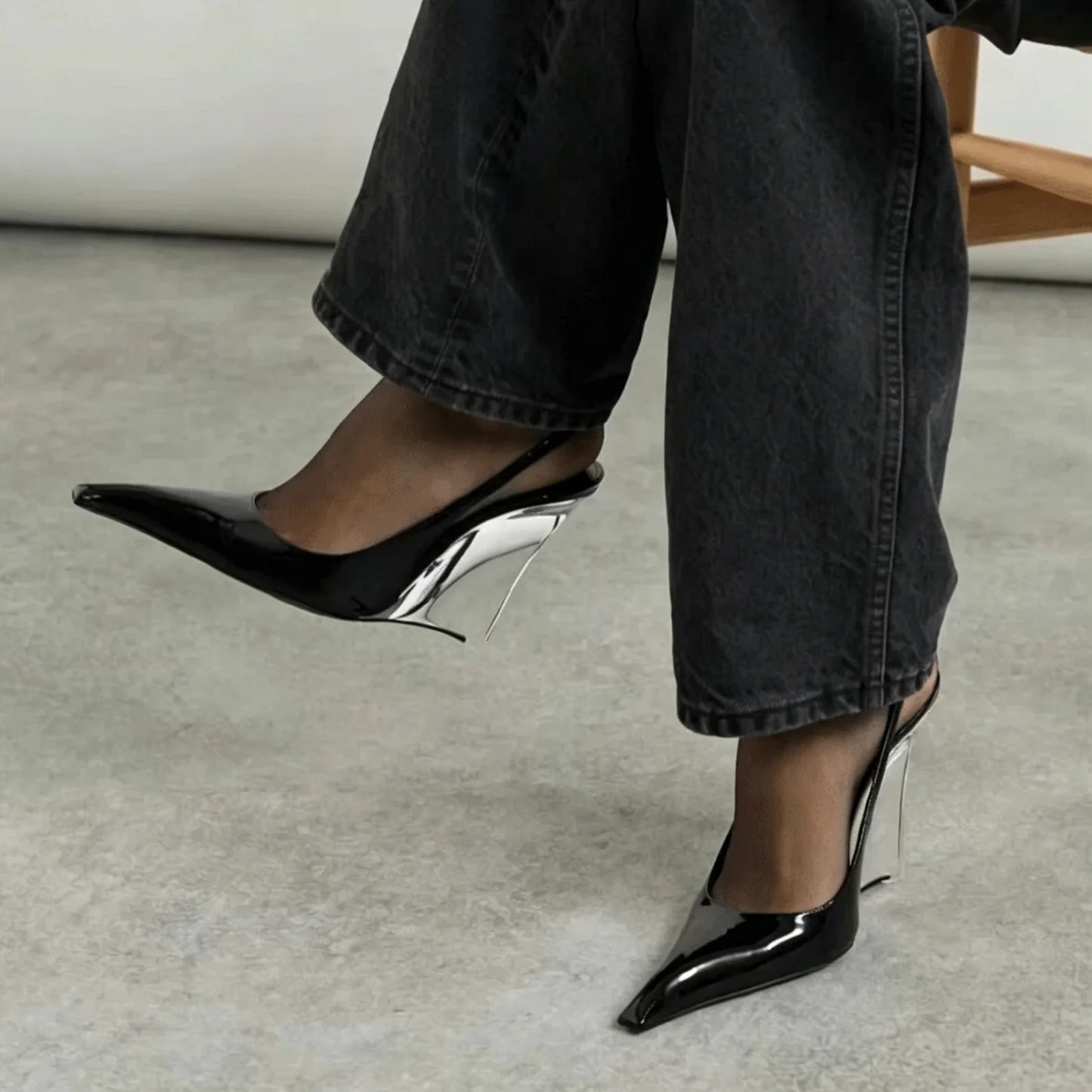 New Fashion Crystal Wedge Women Pumps Pointed Toe Shallow Mouth Slingback High Heels Luxury Fashion Party Banquet Shoes