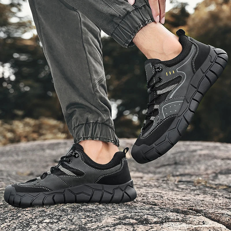 Fashionable Men Comfortable Lace Up Anti-collision Casual Sports Shoes Outdoor Men Breathable Anti Slip Soft Soled Hiking Shoes