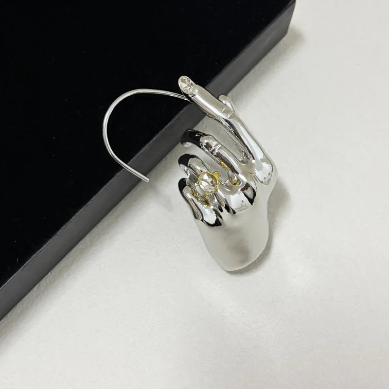 1PC Novelty Design Metal Hand Earcuff Dangle Earrings For Women Jewelry Fashion Show Statement Earrings Accessories