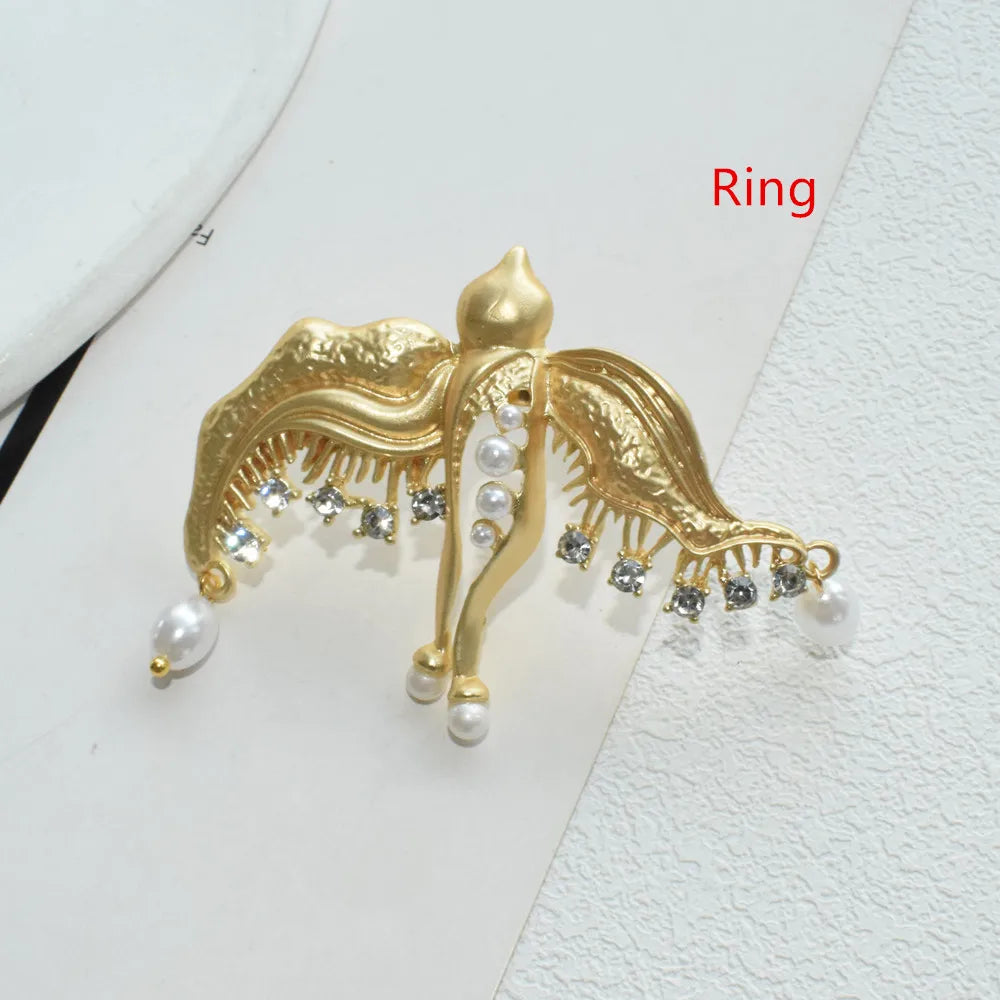 New Elegant Metal Artificial Pearl Bird Dangle Earrings for Women Fashion Statement Jewelry Accessory