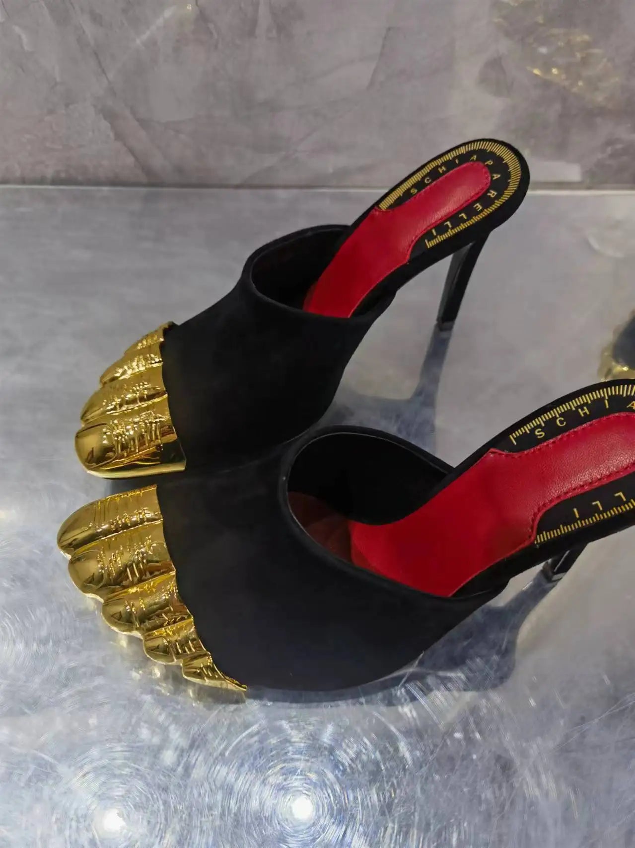 Woman New Style Gold Split Toe Stiletto Heel Mules Shoes Female Slip On Strange Toe Gold Black Mixed Color Slippers Summer Shoes