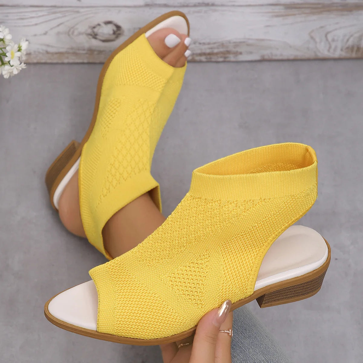 Sandals Fashion Summer Versatile Women Shoe Soft Non Slip Knitted Flat Shoes Breathable Hollow Fish Mouth Designer Shoes
