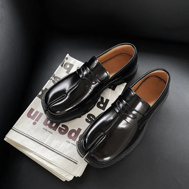2026 New arrival Split Toe Shoes Tabi Shoes Loafer for Men and Women Split Toe Thick Sole Casual Genuine Leather Shoes