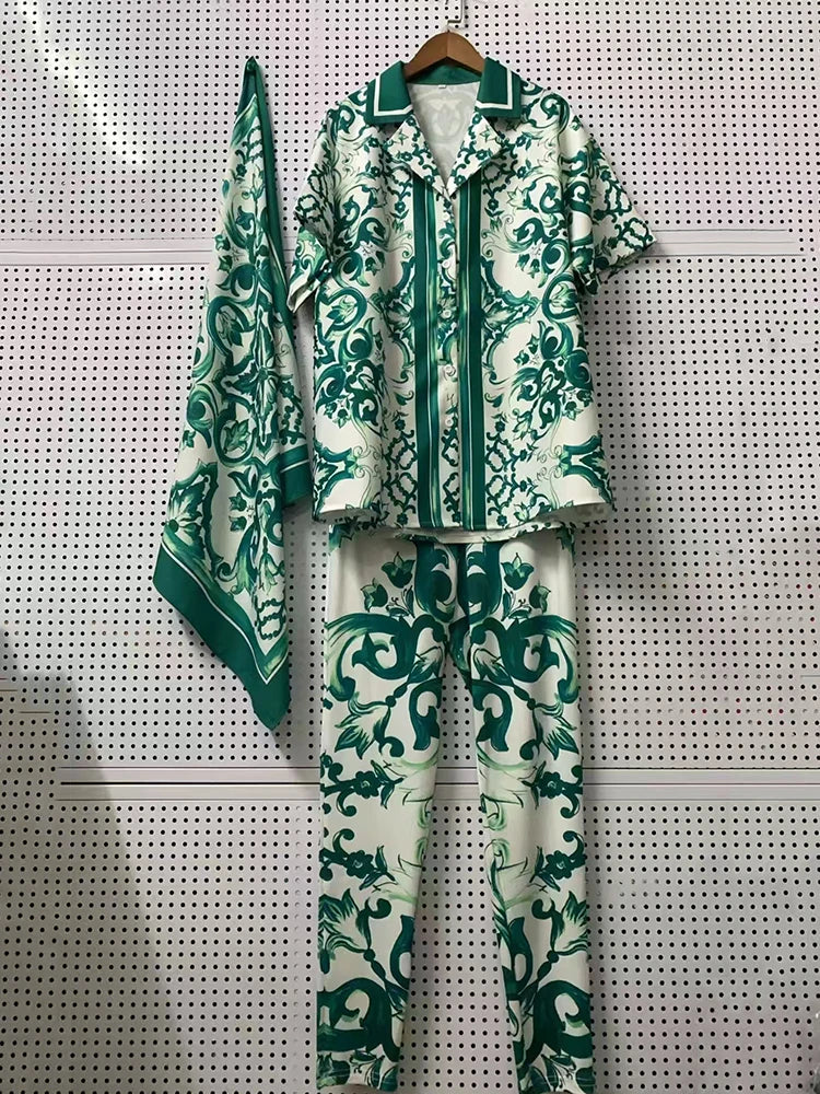 2026 women's retro geometric printed pajama style shirt two-piece set+elastic knitted cropped pants fashion set+scarf