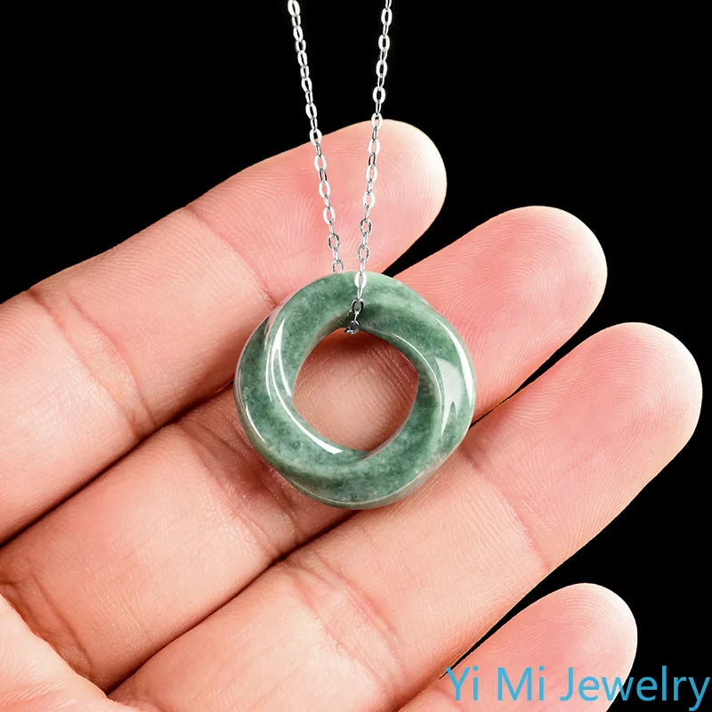 100% A-grade Jade Bean Green M Ö Bius Ring Pendant for Men and Women Eternal Symbol of Fashion Perfect Jewelry Festival Gift