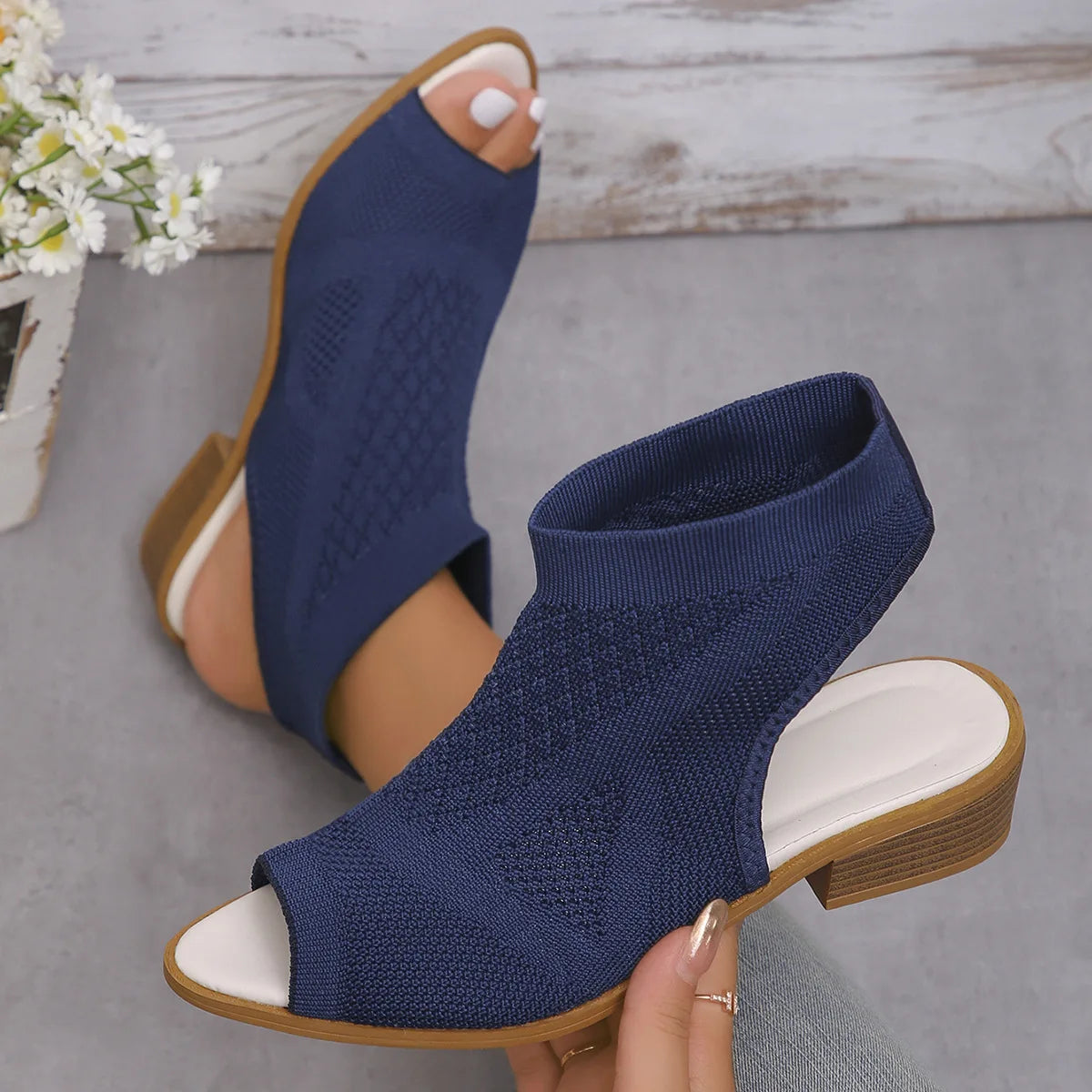 Sandals Fashion Summer Versatile Women Shoe Soft Non Slip Knitted Flat Shoes Breathable Hollow Fish Mouth Designer Shoes
