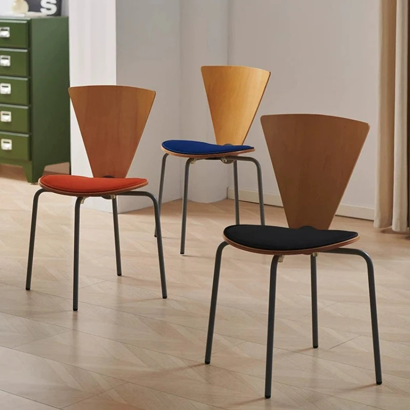 Nordic Vintage Bauhaus Dining Chair Retro Designer Leisure Chair Simple Creative Backrest Seating for Small Space Home Furniture