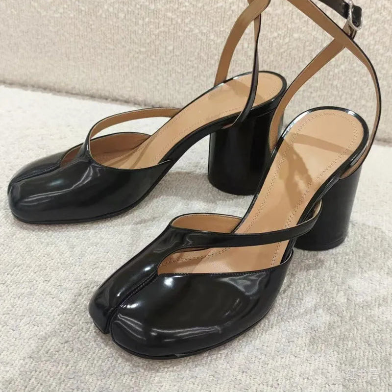2025 New Fashion Patent Leather Cross Strap Tabi Women Sandals Summer Slingbacks Split toe Thick High heels Chunky Shoes Sandals