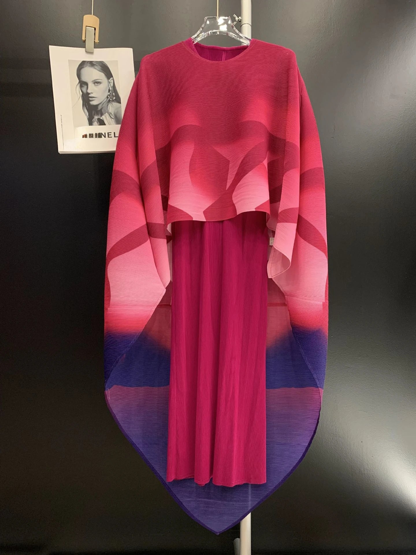 Miyake Folded Fashionable and Elegant Women's Long Skirt, Temperament Skirt, Round Neck Printed Shawl, Two Piece Dress Set