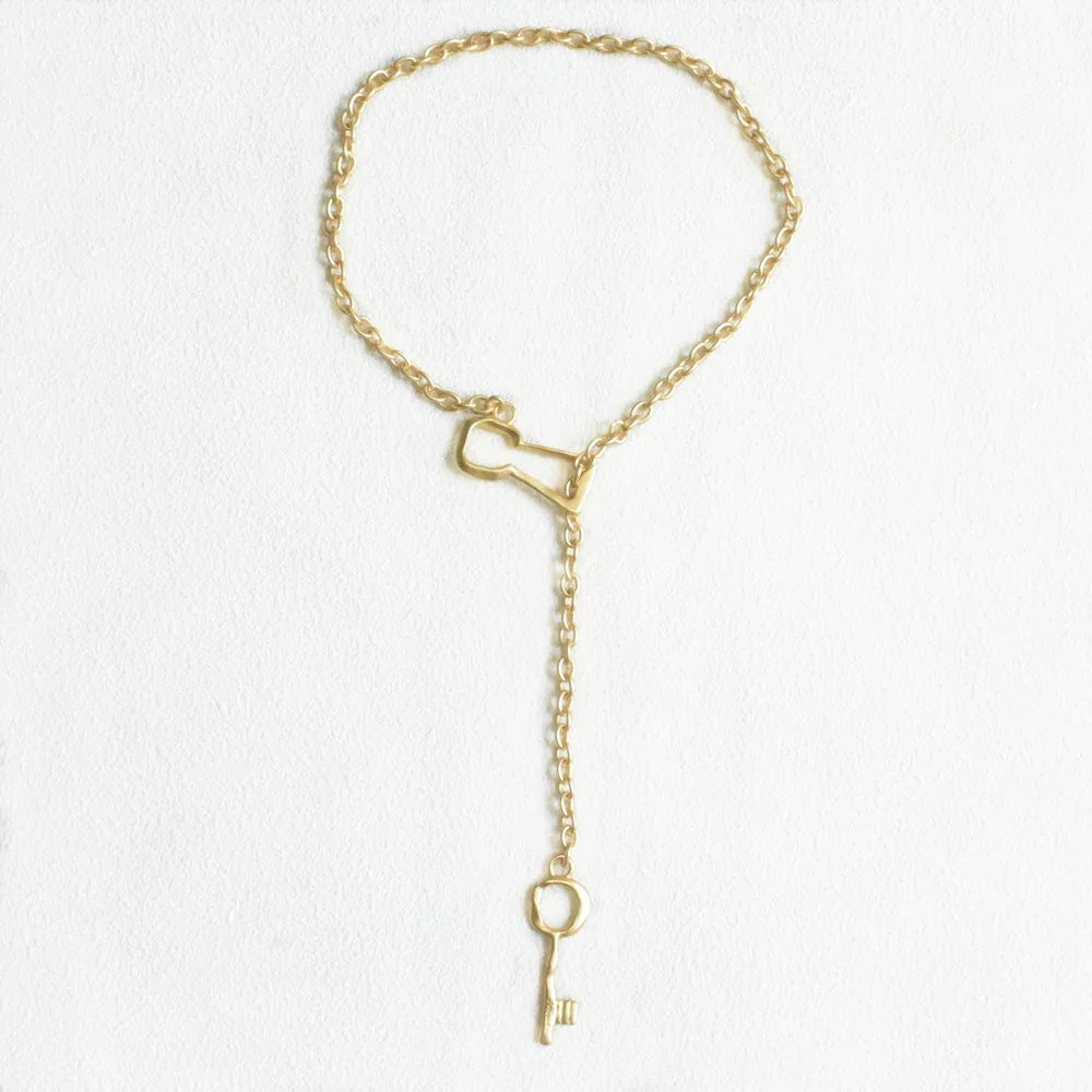 New Arrival Matte Gold-Plated Key Chain Necklace For Women Jewelry Trend Fashion Show Model Long Necklace Accessories