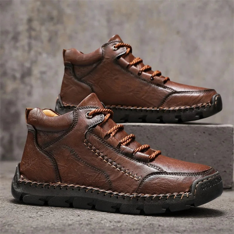 Autumn Mens Comfortable Lace Up Retro High Top Shoe Brand New Men Leather Boots Fashionable Anti Slip Soft Soled Mid-range Boots