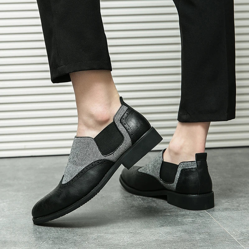 Spring New Men's Comfortable Carved Breathable Block Shoes Fashion Brand Men Retro Brown Pointed Business Banquet Wedding Shoes