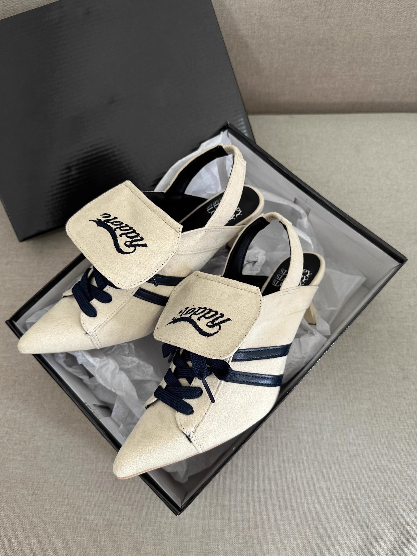 Niche Japanese Style Women's Sports High-heeles College Girls Pointed Mesh Strap Sport Single Shoes Strap Temperament High Heels