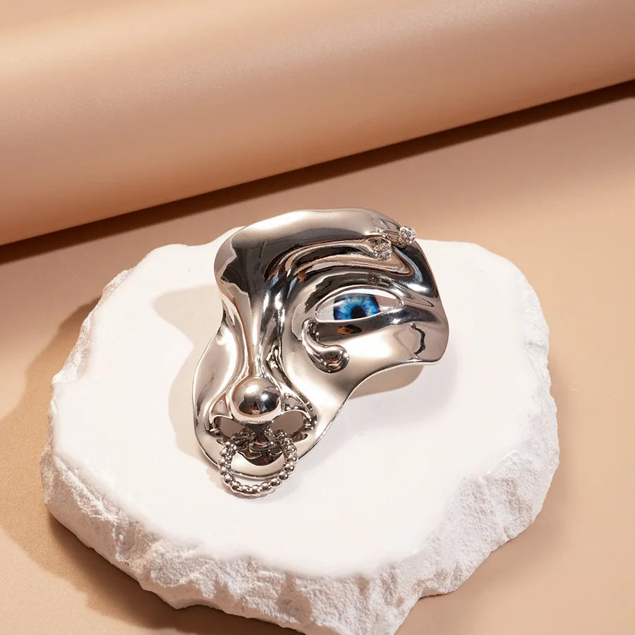 Personality Half Human Face Brooches for Women Men Cool Design Mask Shaped Brooches Pins Suit Clothes Accessories Bag Badge